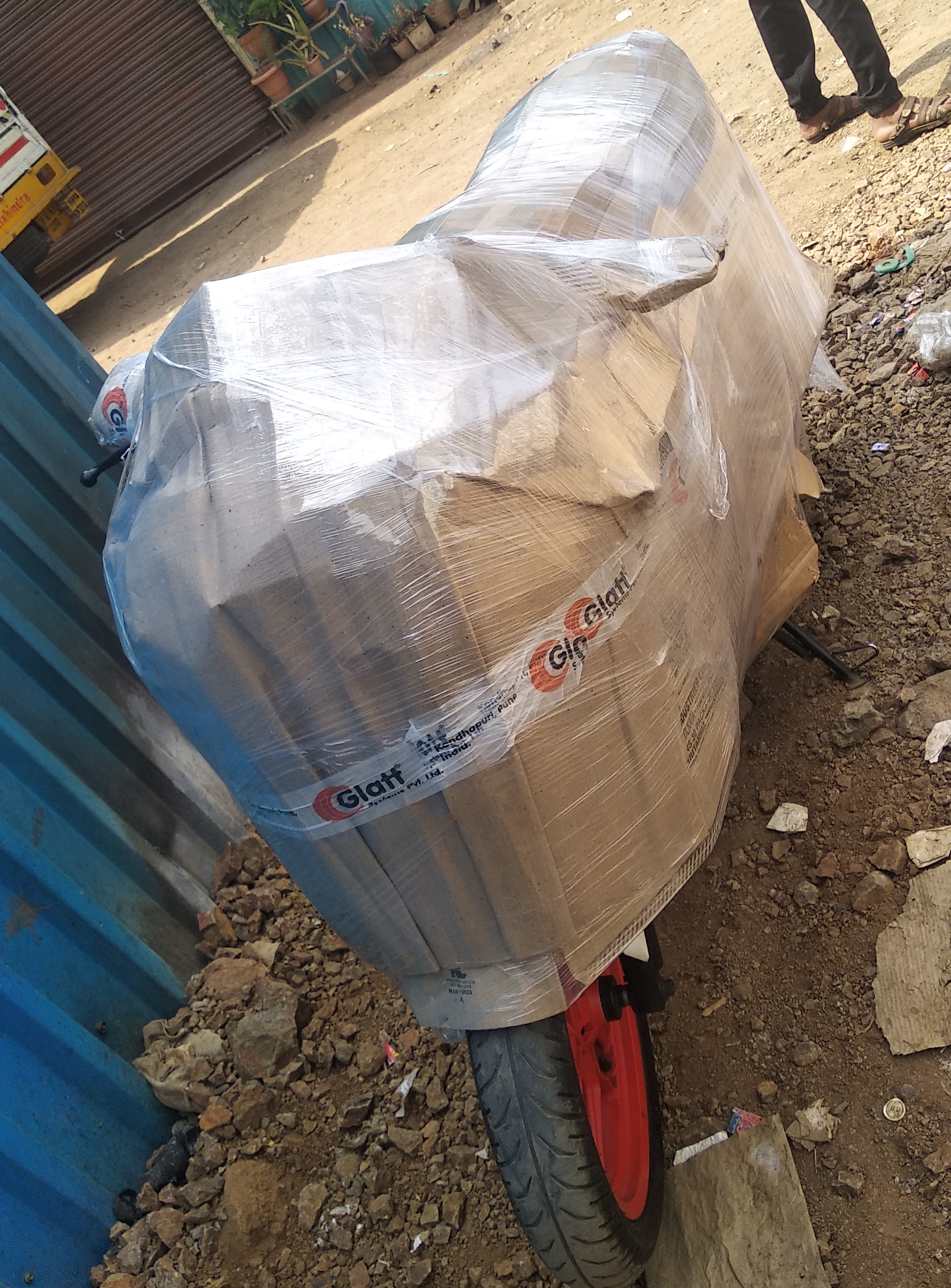 Multi-layer protective bubble wrap packing for two-wheelers